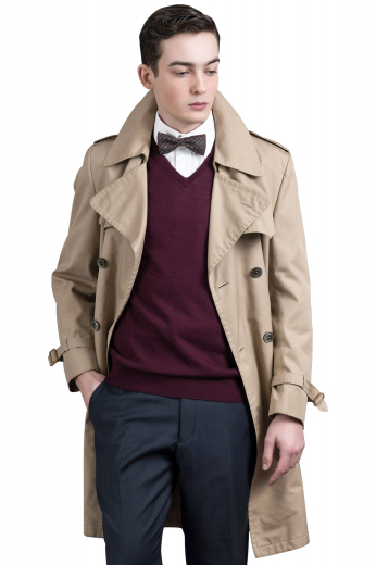 This men's sleek camel winter coat is tailor made in a fine wool blend and cut to a slim fit, featuring a double breasted button closure and button cuffs. It is a sleek option for all your winter needs!