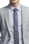 This leek men's pant suit is tailor made in a slim cut, featuring a single breasted button closure and slash pockets. It is perfect for all formal occasions.