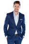 This pant suit set is tailor made in a slim fit, perfect for all formal occasions, featuring a single breasted closure, notch lapels, and slash pockets.