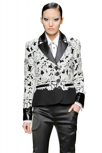 Absolute custom-made beauties with four front buttons to close. These hip length jackets exhibit two lower welt pockets, a tapered waist and hand pressed, silk facing notch lapels. They are artful formal delights when donned with custom pencil skirts or flare legs slim pant suits.