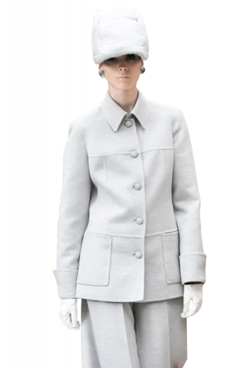 Stunning formal jackets with five fabric covered front buttons. These classy white blazers can be worn with custom-made casual suit pants for evening parties. They have shirt collars and two lower pockets with amazing patch work on them.
