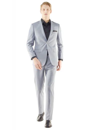 This two piece suit with two button front makes an undeniably fresh addition to your collection. Designed with athletic slim cut features flap pockets, a natural shoulder is accompanied with plain front pants. 
