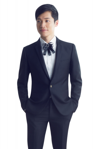 This stellar mens handmade midnight blue alpaca wool jacket is a custom made piece of elegance for board meetings, interviews, and formal gatherings. This mens bespoke slim fit midnight blue jacket has 2 1/2 inch wide notch lapels, 1 upper welt pocket, and 2 lower welt pockets. With a stunning representation of hand moulded shoulders and a center vent, this mens made to order alpaca wool blazer with a center vent can be purchased at My Custom Tailor for a stunning corporate look.
