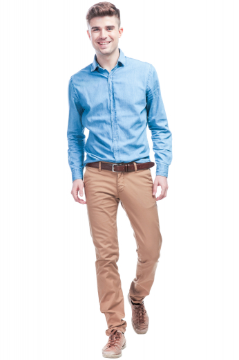 This men's tailor made slim cut button up featuring an ainsley collar and rounded barrel cuffs. It is perfect for all casual occasions.
