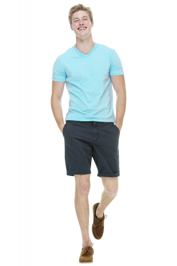 Style no.16704 - These black shorts are tailor made in a fine wool blend and cut to a slim fit, featuring slash pockets and extended belt loops. It is a great for casual outings.