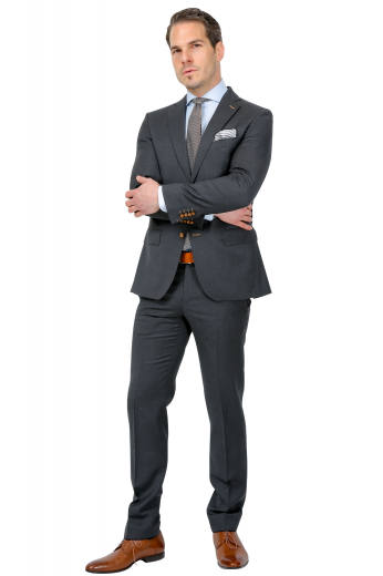 This men's pant suit is tailor made in a single breasted design, featuring notch lapels and made to a slim cut. It is perfect for all formal occasions.