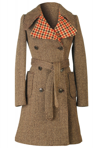 This women's outer coat is super stylish, featuring an gingham printed inner collar and double breasted button closure. It is sure to keep you fashionable yet comfortable all winter long. 