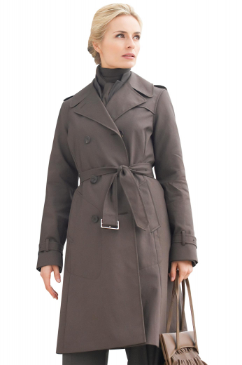 This custom made knee length coat is perfect for formal dinners. Mirroring the classic trench coat but adding an extra layer of sophistication, this made to measure coat features a three-button closure in a double breasted style, along with an attached belt and buttoned epaulettes on each cuff. 