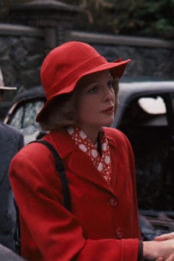 In a classic red is this stunning women's single breasted coat to keep you warm during those cold winter afternoons. This vintage Godfather inspired coat is a great and incredibly warm investment that will last you a lifetime.
