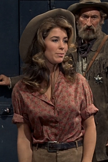 Any fan of old western films will love this tailored women’s floral blouse. It is an exact cut and design as the stunning floral blouse worn in El Dorado. Not only is it a great Hollywood piece but it is a lovely day to day blouse.